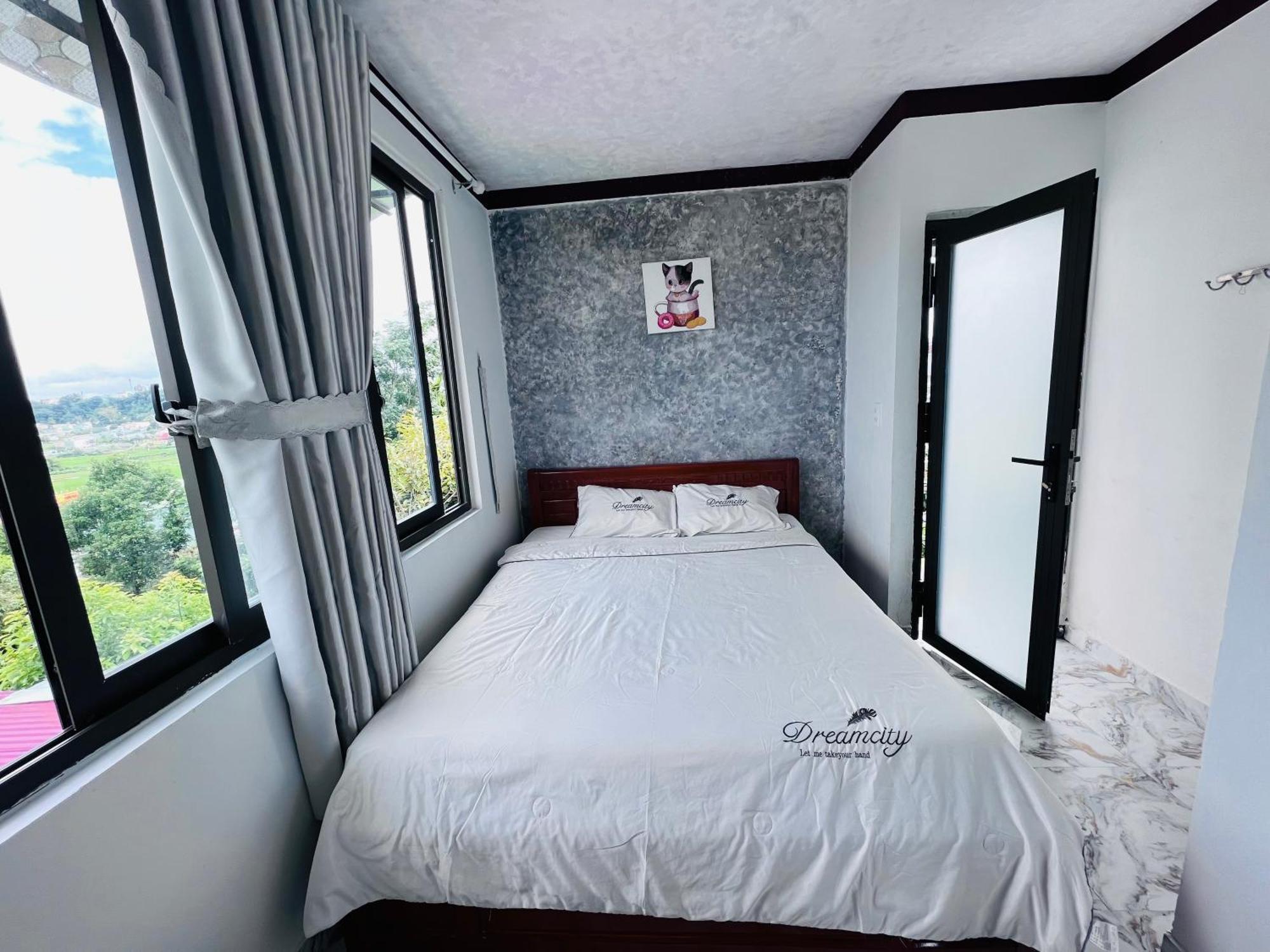 Gio Homestay - Pleiku Eksteriør billede