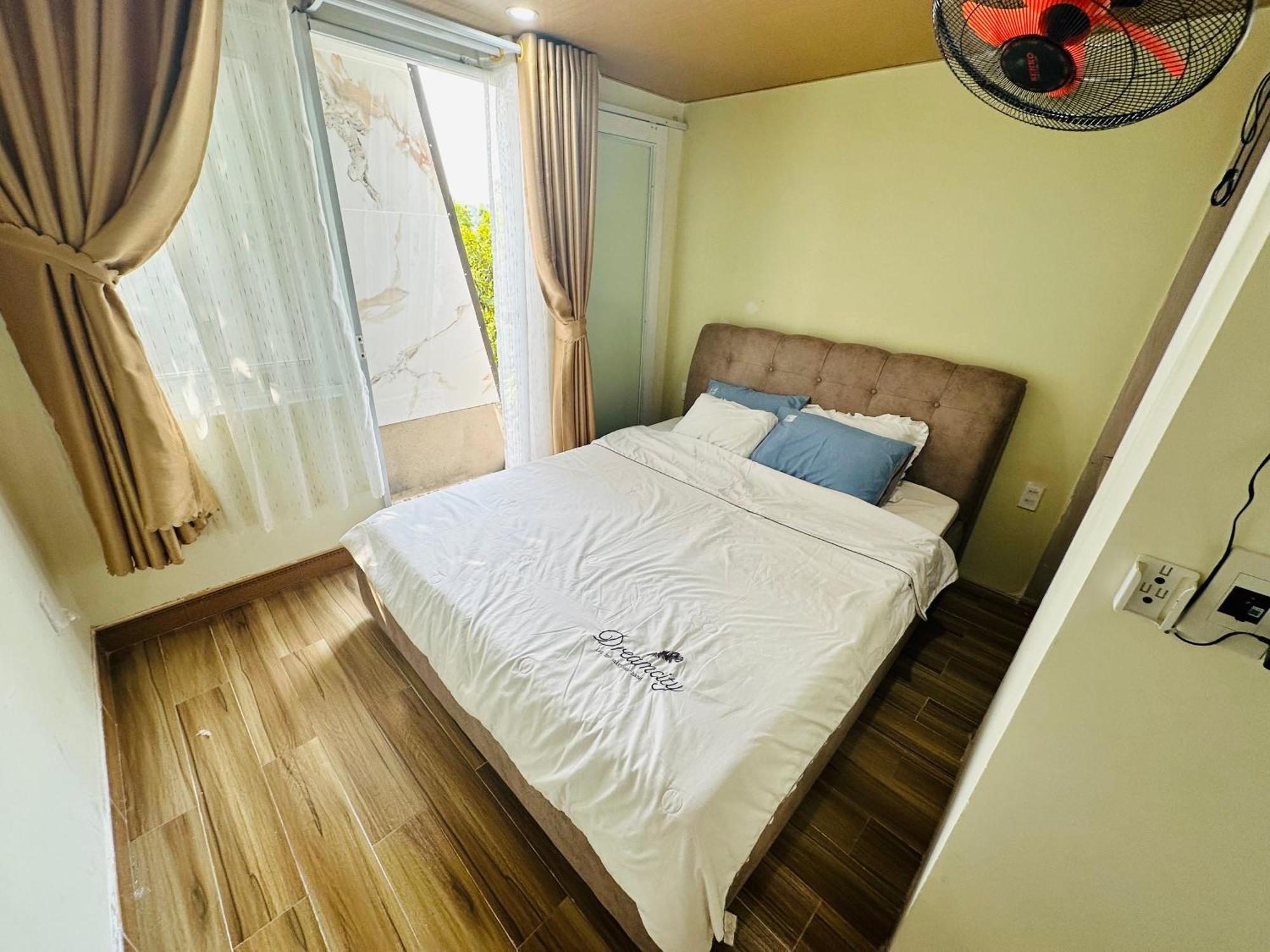 Gio Homestay - Pleiku Eksteriør billede